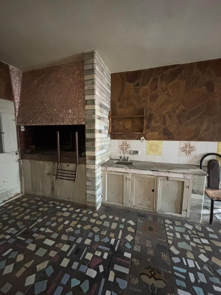 ARROYO SECO - CASA EN ESQUINA -Alvarado 501 (Alvarado y 9 de Julio) - Paralela al Club Athletic