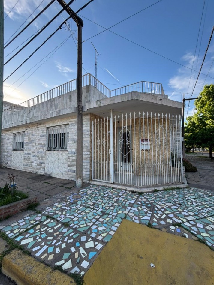 ARROYO SECO - CASA EN ESQUINA -Alvarado 501 (Alvarado y 9 de Julio) - Paralela al Club Athletic