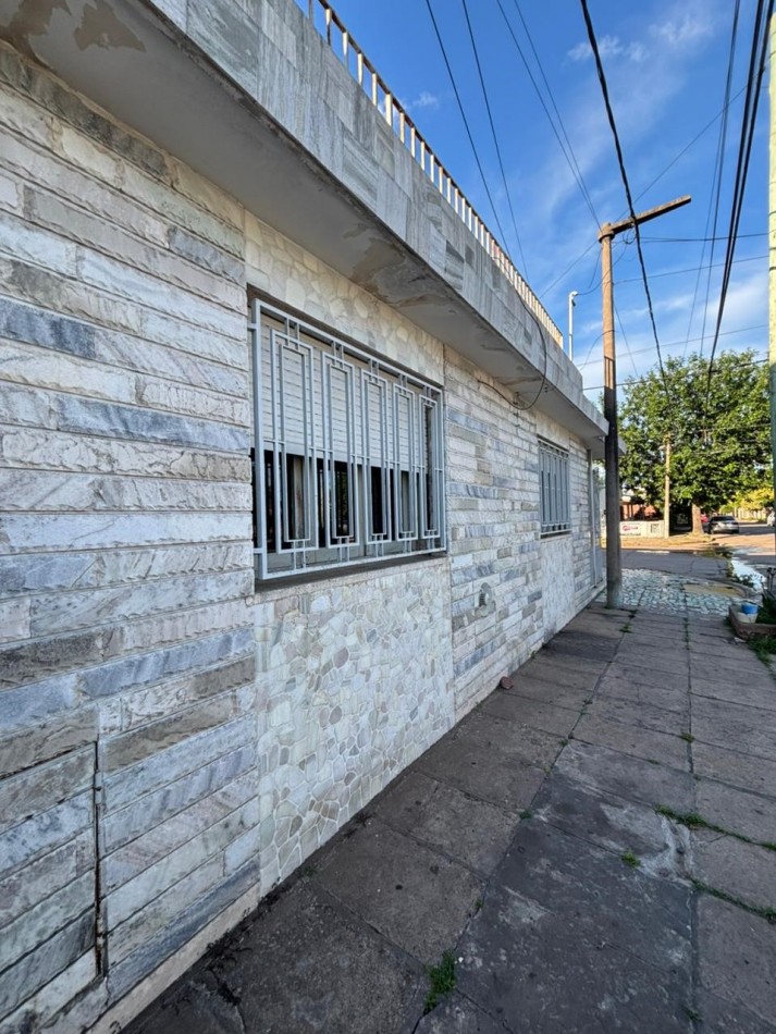 ARROYO SECO - CASA EN ESQUINA -Alvarado 501 (Alvarado y 9 de Julio) - Paralela al Club Athletic