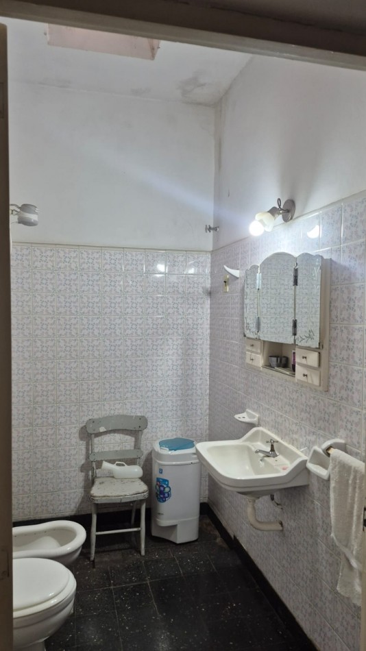 ALQUILO CASA AL FRENTE 2 DORMITORIOS- PATIO Y TERRAZA   - RIO DE JANEIRO 2478