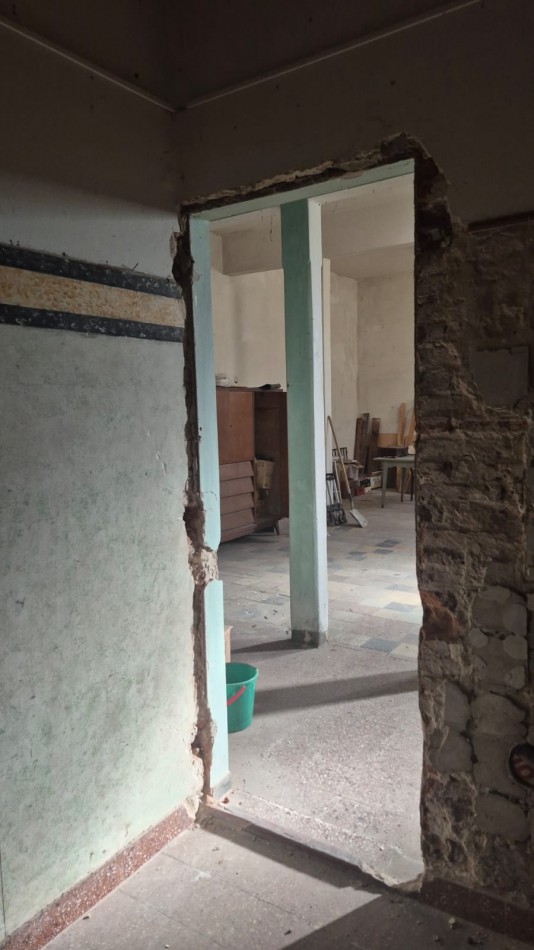 ALQUILO CASA USO COMERCIAL- FRENTE A IMPORTANTE COLEGIO