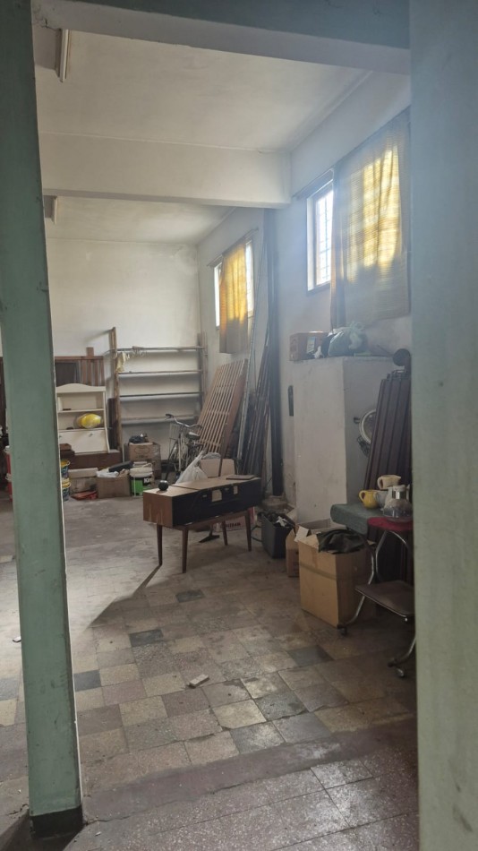 ALQUILO CASA USO COMERCIAL- FRENTE A IMPORTANTE COLEGIO