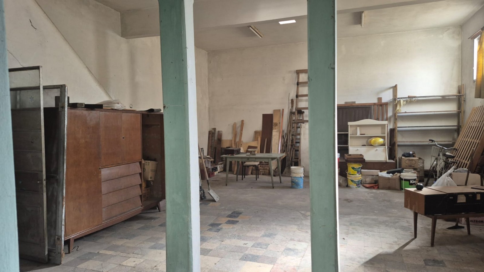 ALQUILO CASA USO COMERCIAL- FRENTE A IMPORTANTE COLEGIO