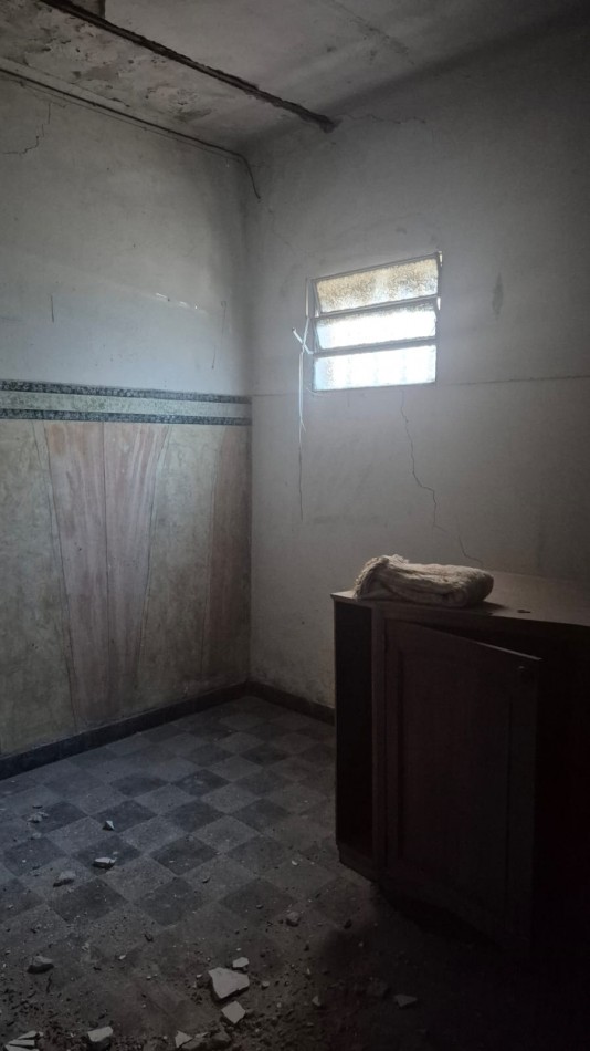 ALQUILO CASA USO COMERCIAL- FRENTE A IMPORTANTE COLEGIO