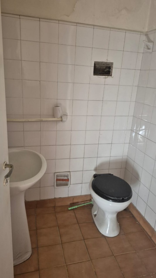 DEPARTAMENTO !!! OPORTUNIDAD UNICA: 170 m² de Categoria a Modernizar en calle Cafferata
