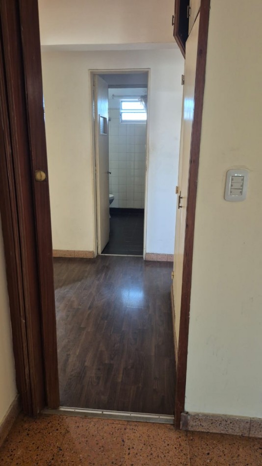 DEPARTAMENTO !!! OPORTUNIDAD UNICA: 170 m² de Categoria a Modernizar en calle Cafferata