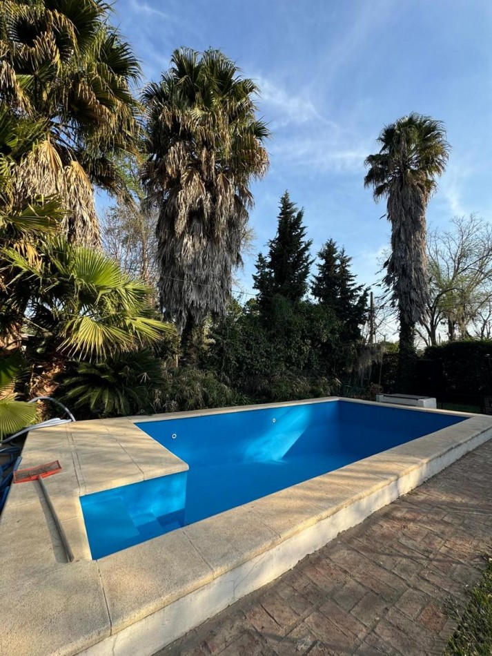 CASA EN ROLDAN CON PILETA 