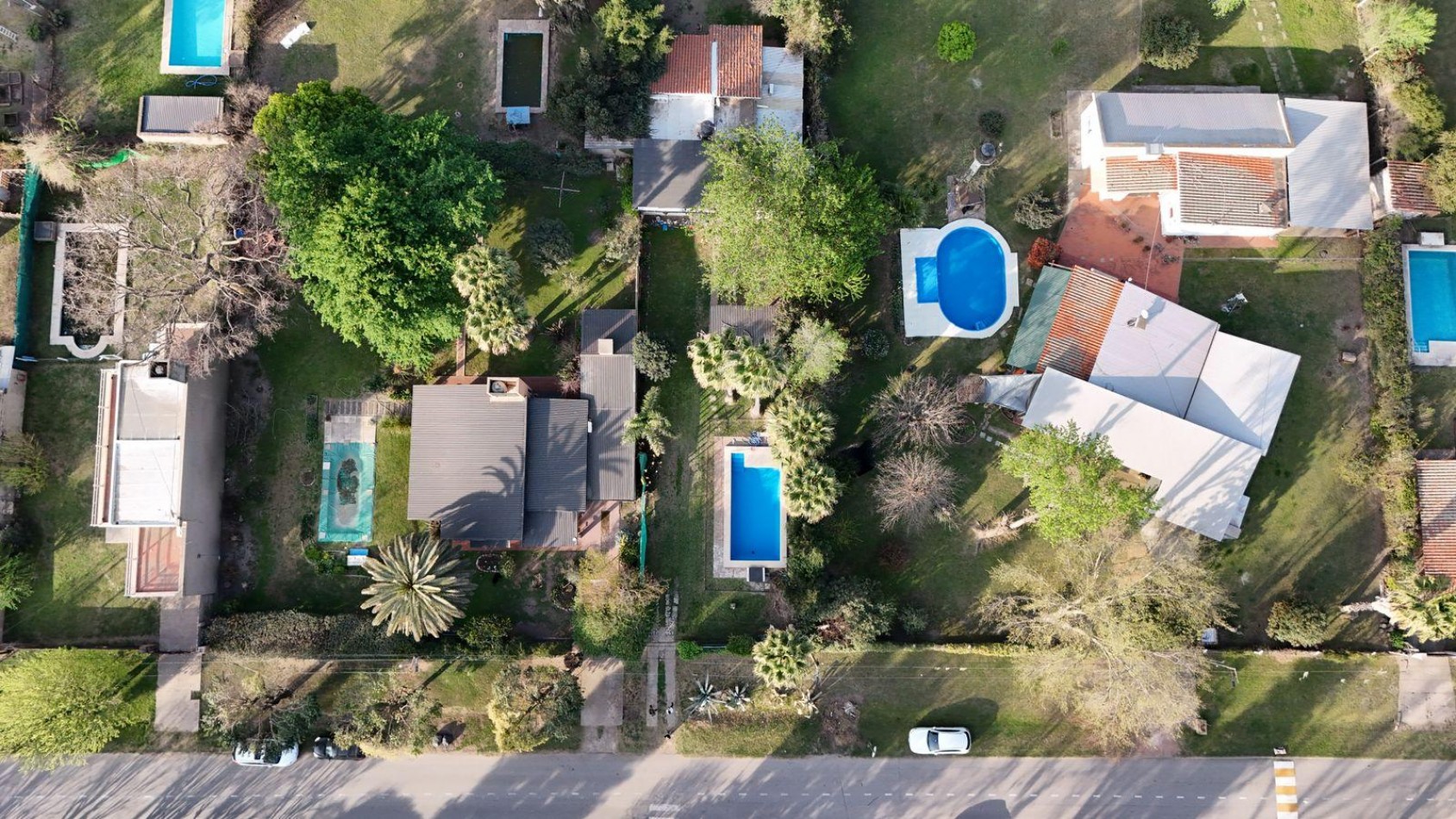 CASA EN ROLDAN CON PILETA 