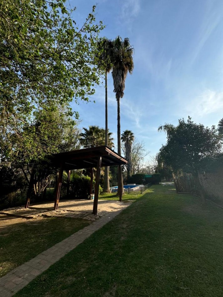 CASA EN ROLDAN CON PILETA 