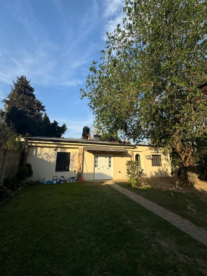 CASA EN ROLDAN CON PILETA 
