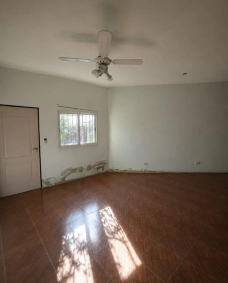 OPORTUNIDAD CASA CON PILETA EN PUEBLO ESTHER