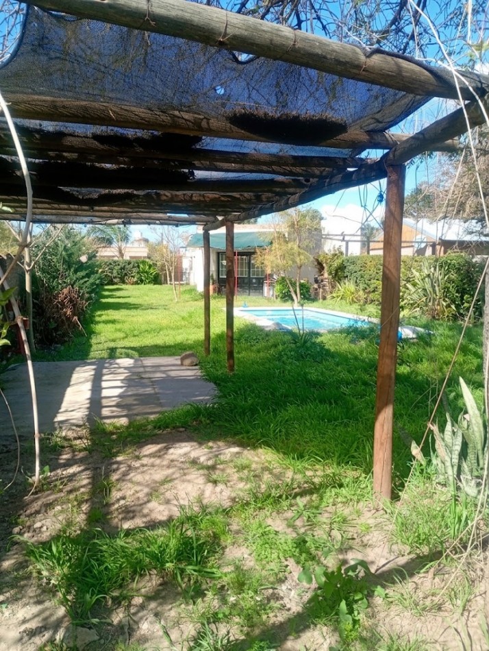 OPORTUNIDAD CASA CON PILETA EN PUEBLO ESTHER