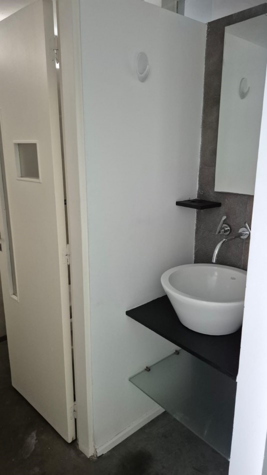 INCREIBLE CASA A LA VENTA -CONVINA CONFORD Y DISEÑO