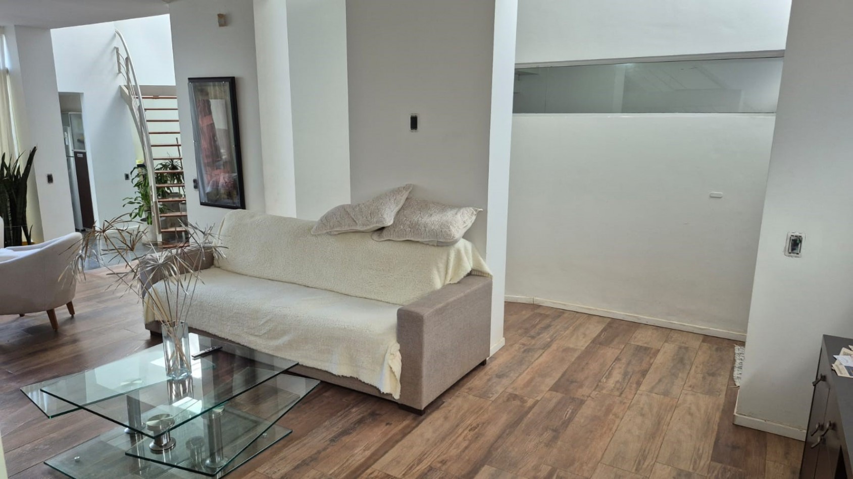 INCREIBLE CASA A LA VENTA -CONVINA CONFORD Y DISEÑO