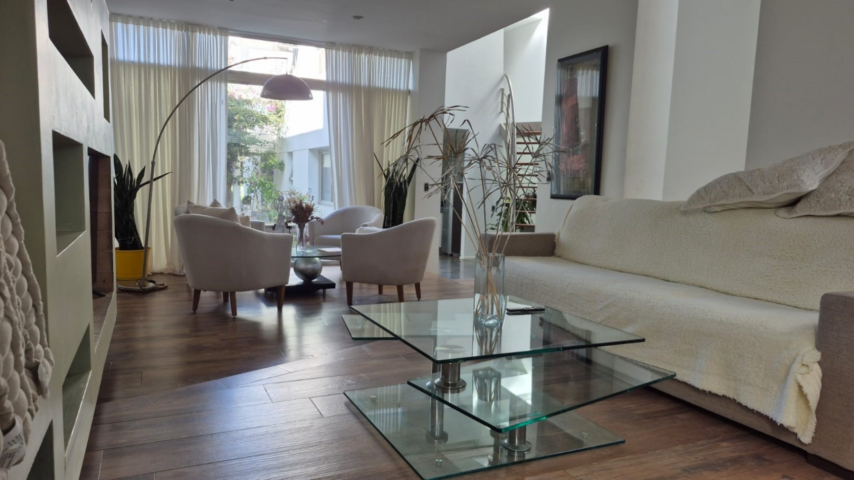 INCREIBLE CASA A LA VENTA -CONVINA CONFORD Y DISEÑO