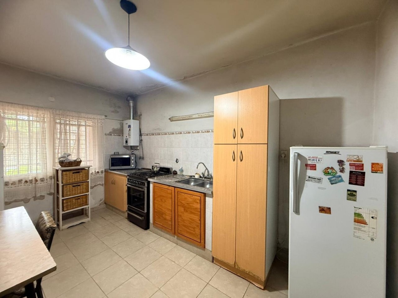 OPORTUNIDAD 2 CASAS EN EL BARRIO DE BELGRANO - CHUBUT AL 6300