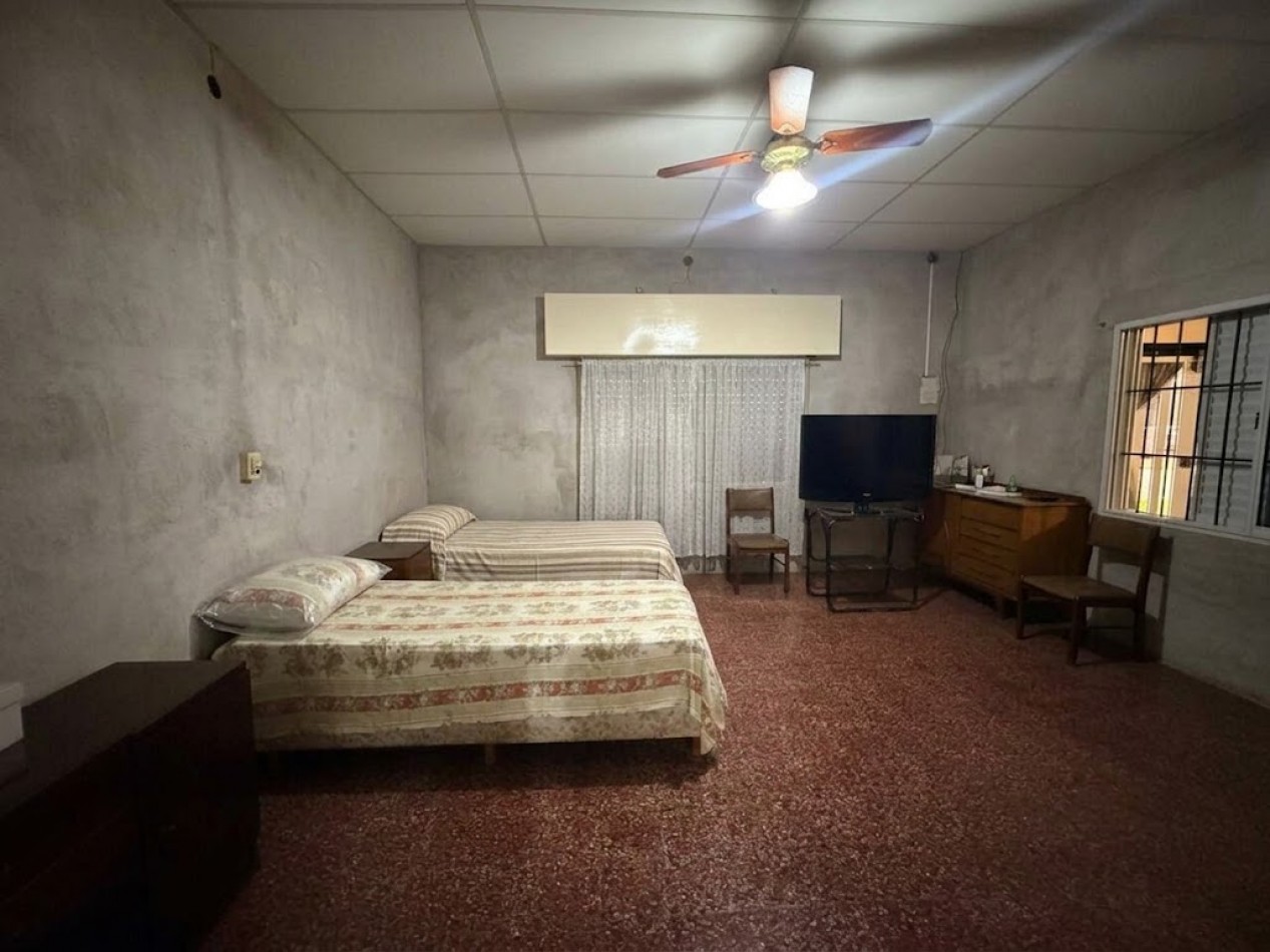 OPORTUNIDAD 2 CASAS EN EL BARRIO DE BELGRANO - CHUBUT AL 6300