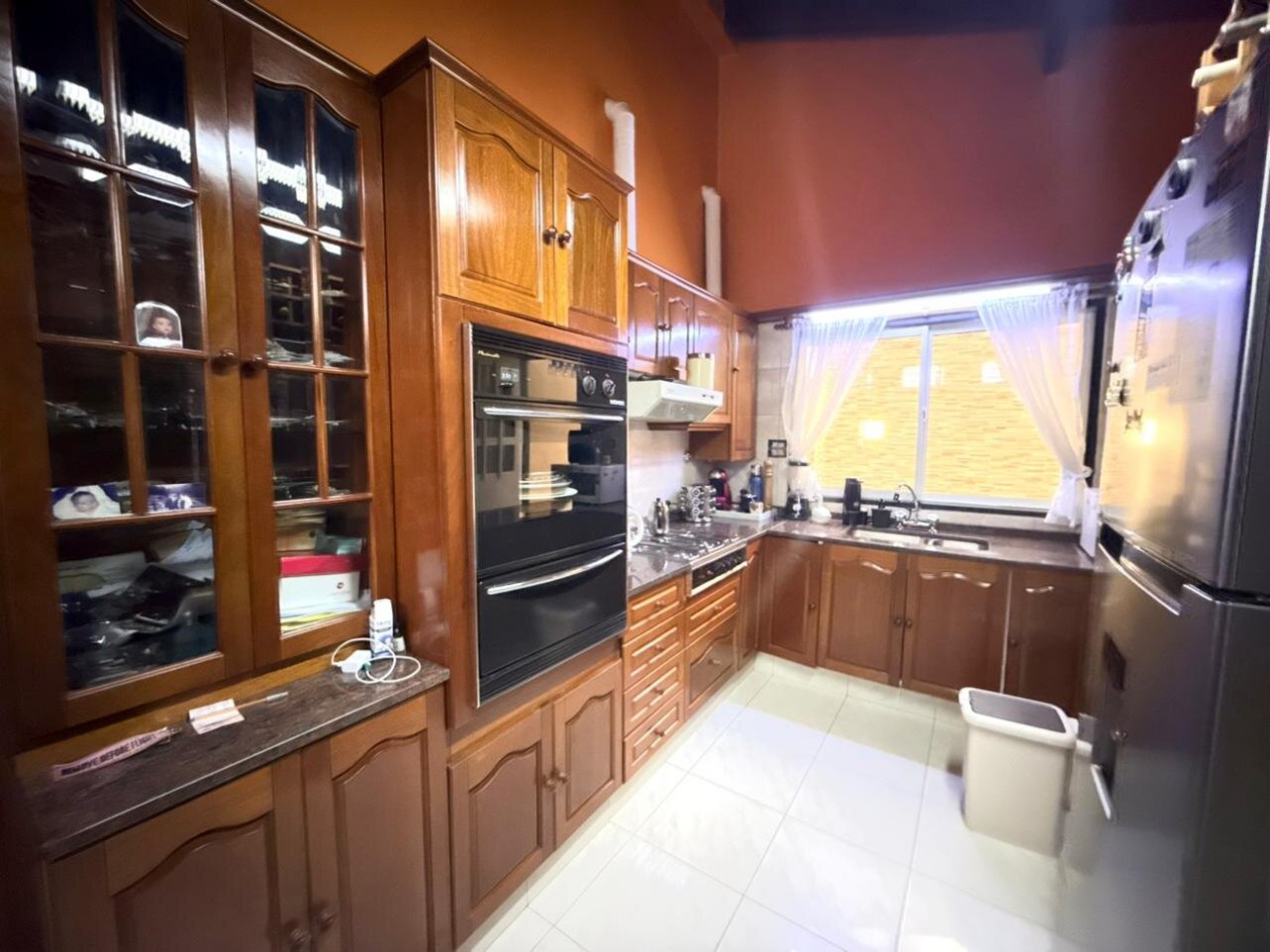OPORTUNIDAD 2 CASAS EN EL BARRIO DE BELGRANO - CHUBUT AL 6300