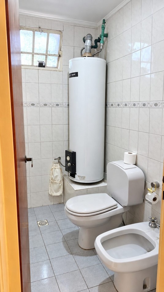 CASA EN ESQUINA - 200 m² CONSTRUIDOS EN EL CORAZON DE ECHESORTU