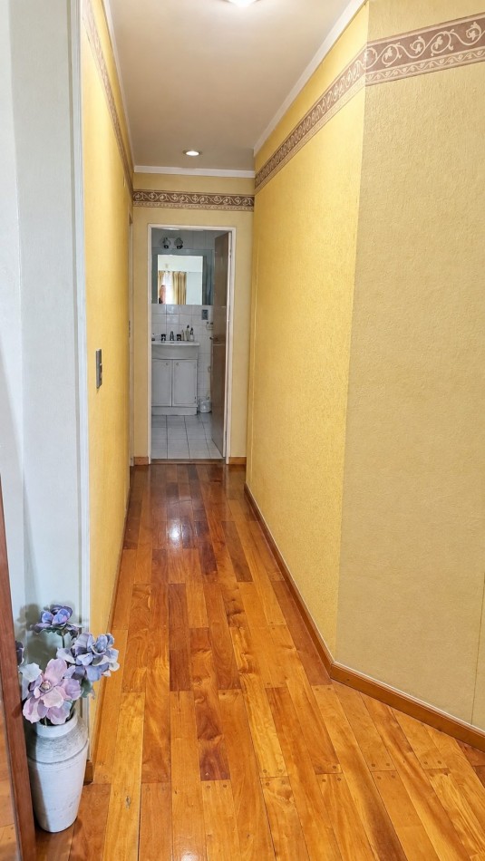 CASA EN ESQUINA - 200 m² CONSTRUIDOS EN EL CORAZON DE ECHESORTU