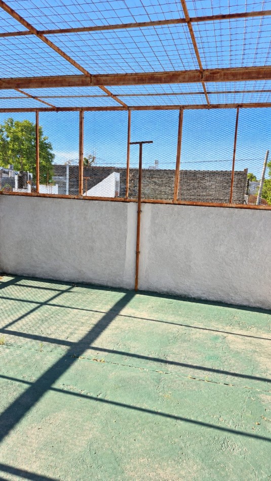 CASA EN ESQUINA - 200 m² CONSTRUIDOS EN EL CORAZON DE ECHESORTU