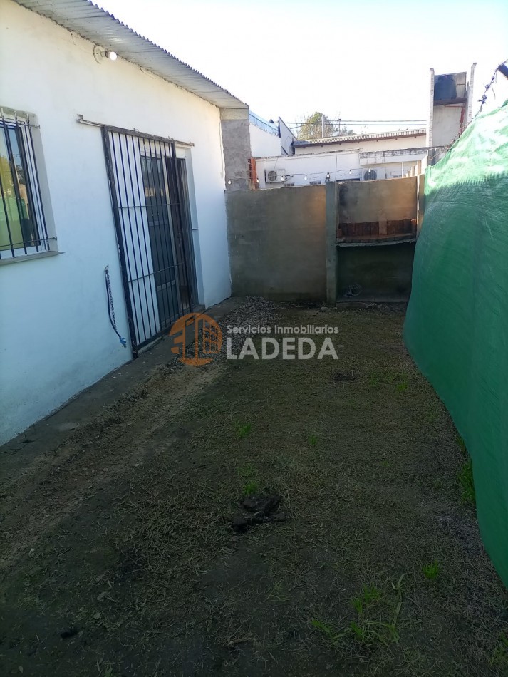 CASA EN ROLDAN 2 DORMITORIOS