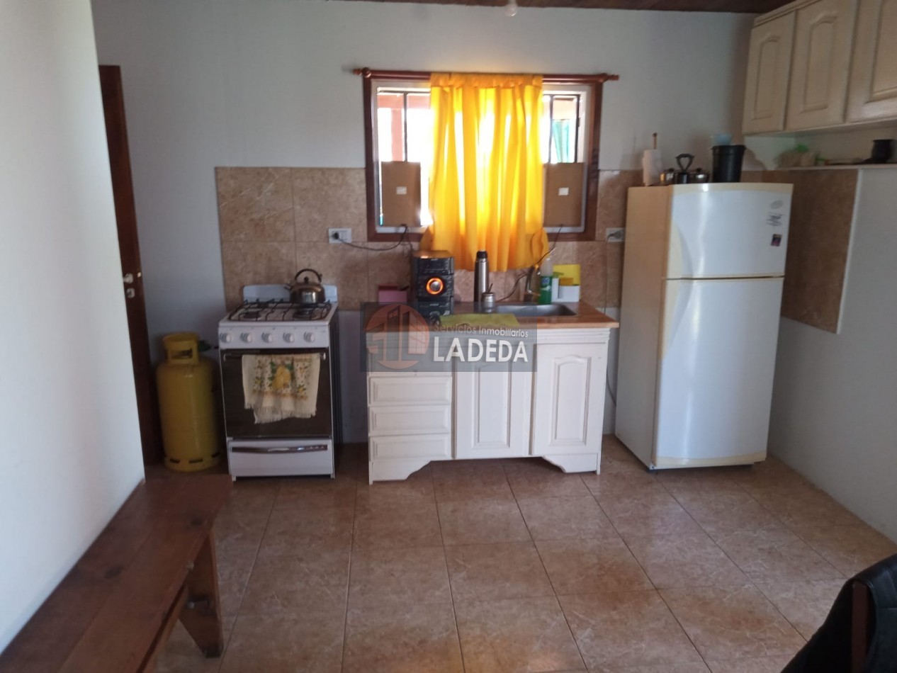 CASA CON PILETA Y HERMO PARQUE EN PUNTA CHACRA - ROLDAN