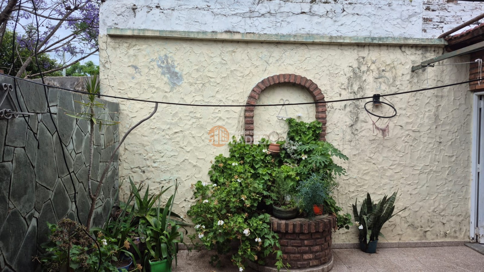 Casa 2 Dormitorios en Barrio Industrial