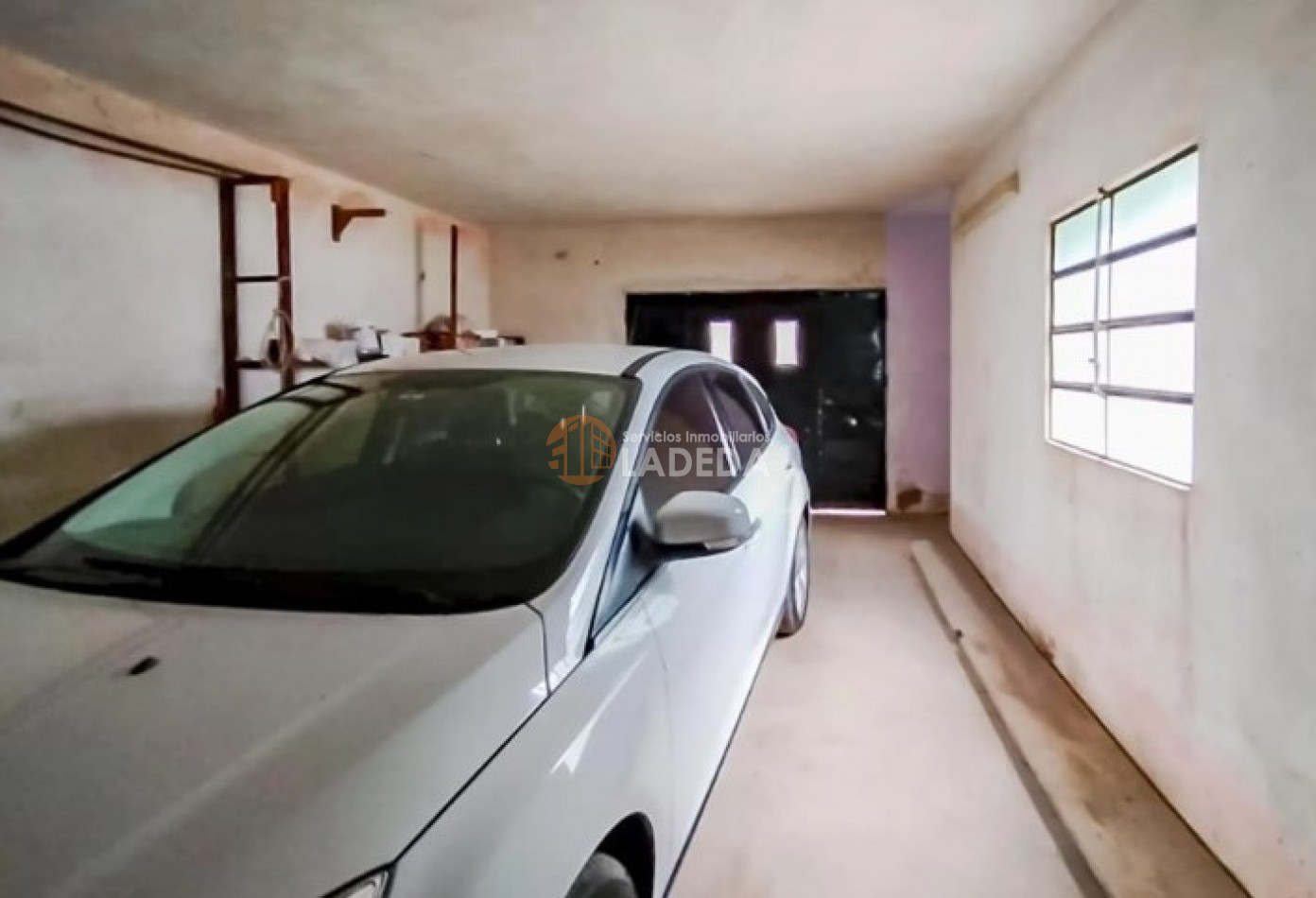 CASA A LA VENTA o PERMUTA DE 214 M2 CUBIERTOS CALLE MITRE 345 -MONJES - SANTA FE