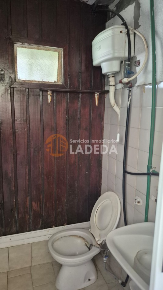 OPORTUNIDAD LOTE CON TODOS LOS SERVICIOS EN FUNES - MAS CASA PREFABRICADA