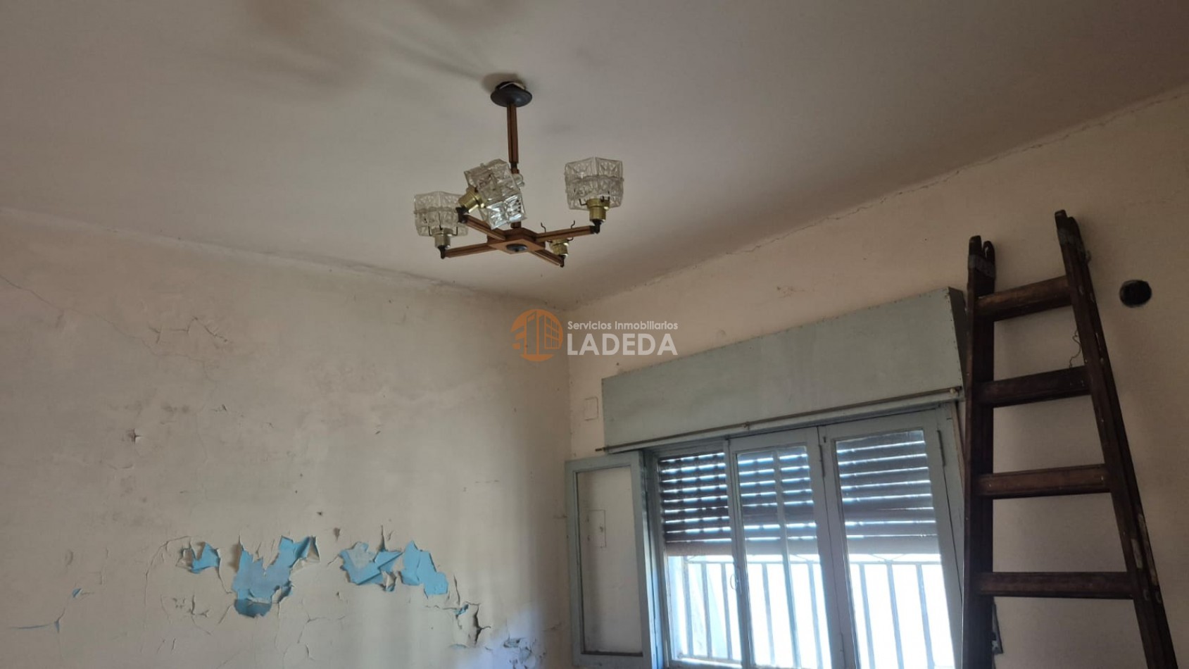 CASA DE PASILLO A 2 CUADRAS DE AV. SANTA FE 4800