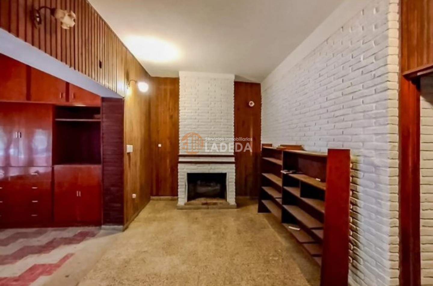 CASA A LA VENTA o PERMUTA DE 214 M2 CUBIERTOS CALLE MITRE 345 -MONJES - SANTA FE