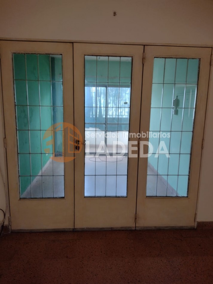 OPORTUNIDAD UNICA: 170 m² de Categoria a Reciclar en calle Cafferata