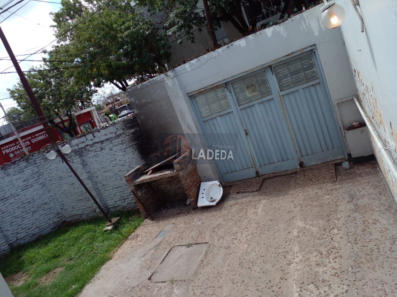 CASA EN ESQUINA BARRA y SAN LORENZO