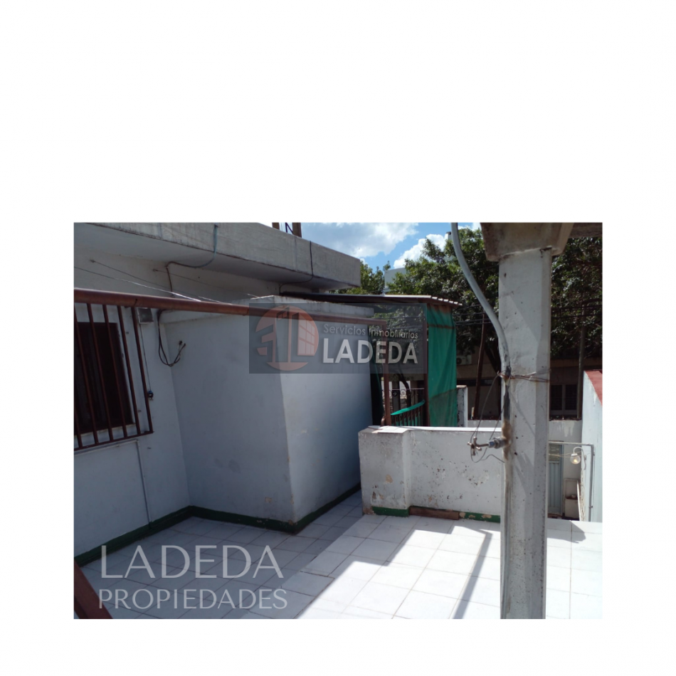 CASA EN ESQUINA BARRA y SAN LORENZO