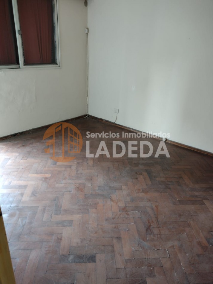 OPORTUNIDAD UNICA: 170 m² de Categoria a Reciclar en calle Cafferata