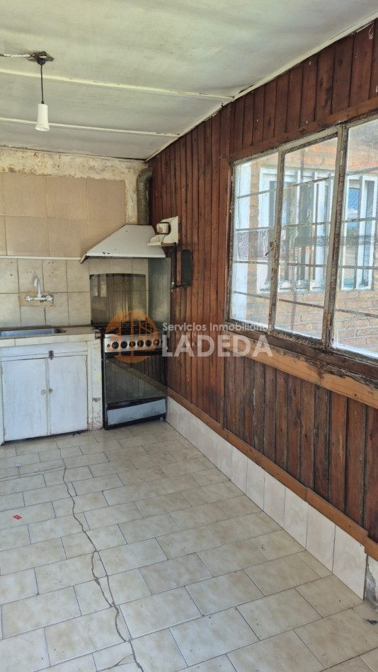 OPORTUNIDAD LOTE CON TODOS LOS SERVICIOS EN FUNES - MAS CASA PREFABRICADA