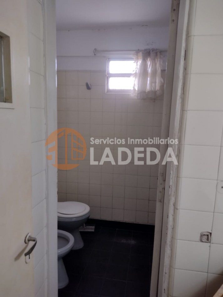 OPORTUNIDAD UNICA: 170 m² de Categoria a Reciclar en calle Cafferata