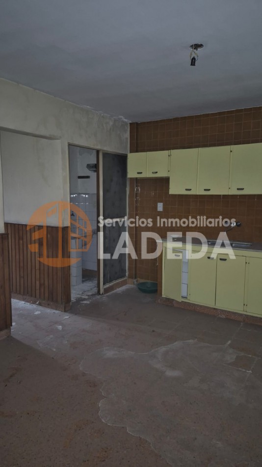 OPORTUNIDAD UNICA: 170 m² de Categoria a Reciclar en calle Cafferata