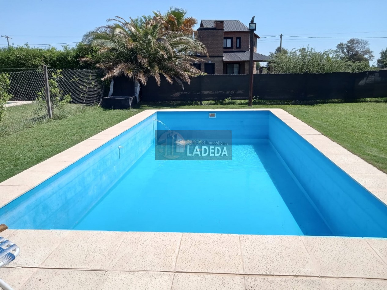 CASA CON PILETA Y HERMO PARQUE EN PUNTA CHACRA - ROLDAN
