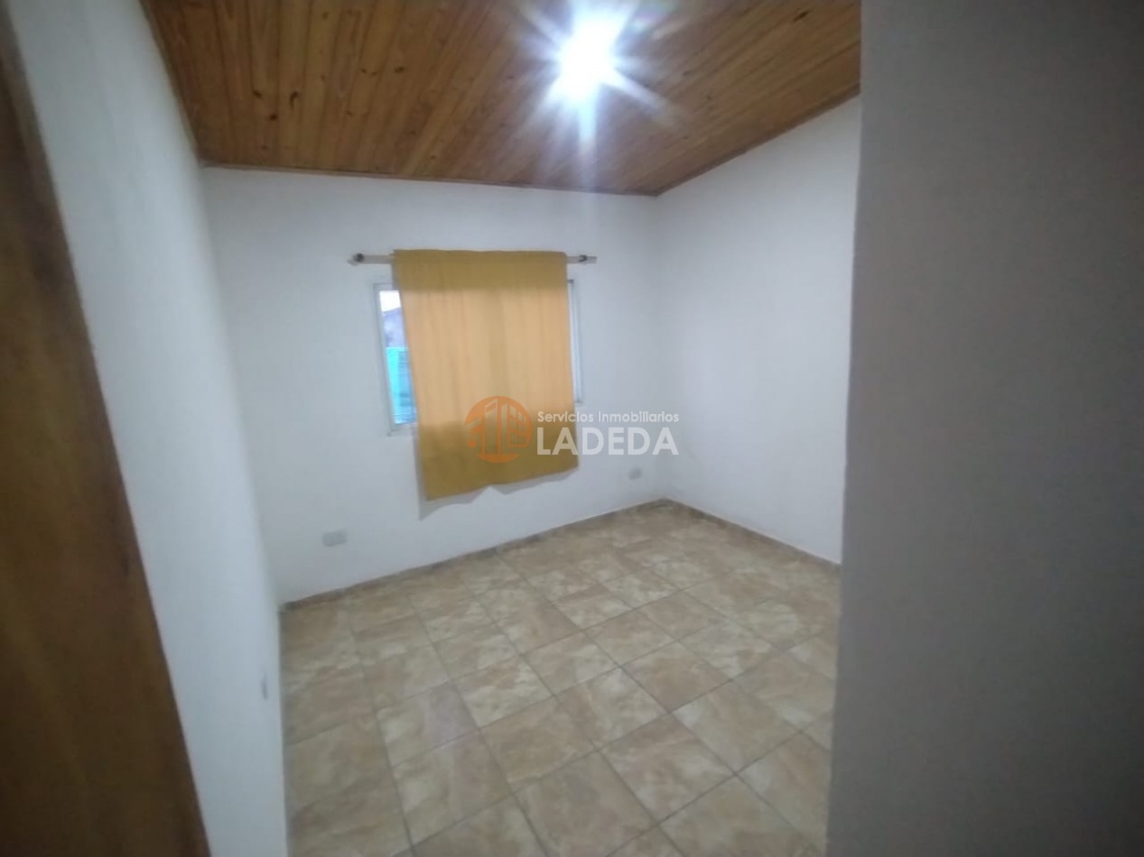 CASA EN ROLDAN 2 DORMITORIOS